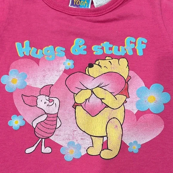 Disney vintage pink Winnie the Pooh and Piglet 'Hugs & Stuff' Tee - Picture 3 of 5